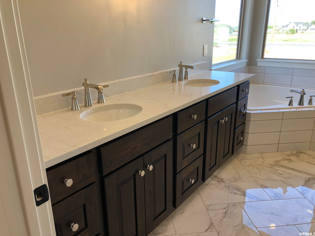 Grand Master Bath
