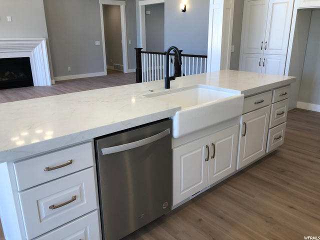 Farmhouse sink
