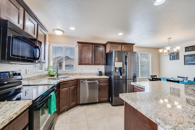 1288 W 2340 N, Clinton, UT 84015 — photo 8