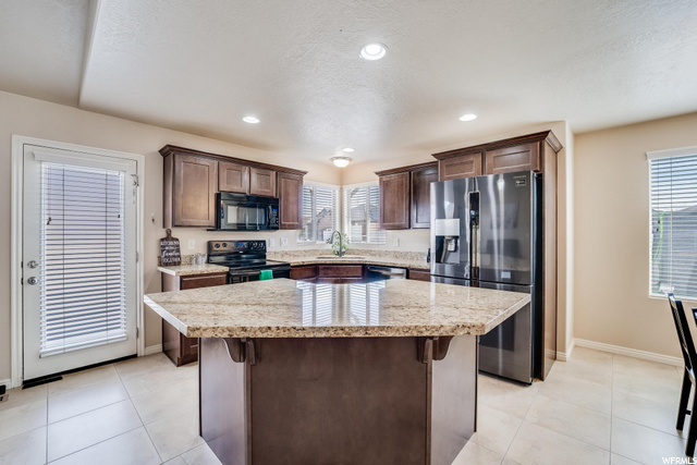 1288 W 2340 N, Clinton, UT 84015 — photo 7