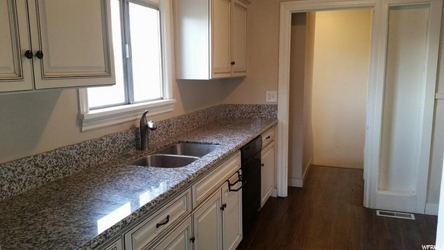 556 E 5th St S, Ogden, UT 84404 — photo 2