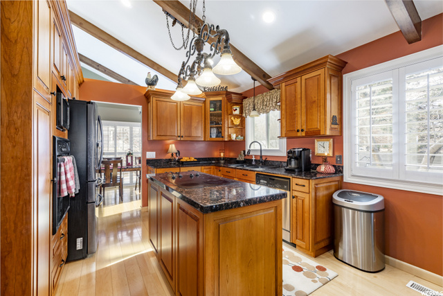 2732 E 9725 S, Sandy, UT 84092 — photo 9