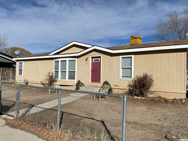 797 E Maple St, Wellington, UT 84542 — photo 3