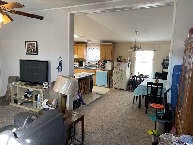 797 E Maple St, Wellington, UT 84542 — photo 4
