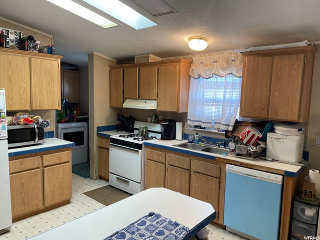 797 E Maple St, Wellington, UT 84542 — photo 10