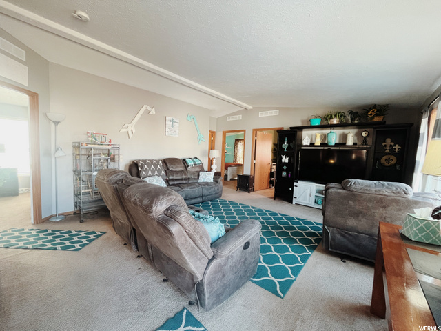 209 W 2000 S, Vernal, UT 84078 — photo 9