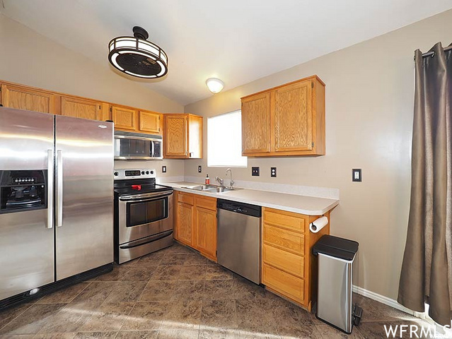 5286 S 4200 W, Roy, UT 84067 — photo 11