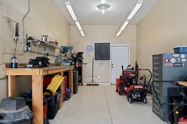 Garage Workshop