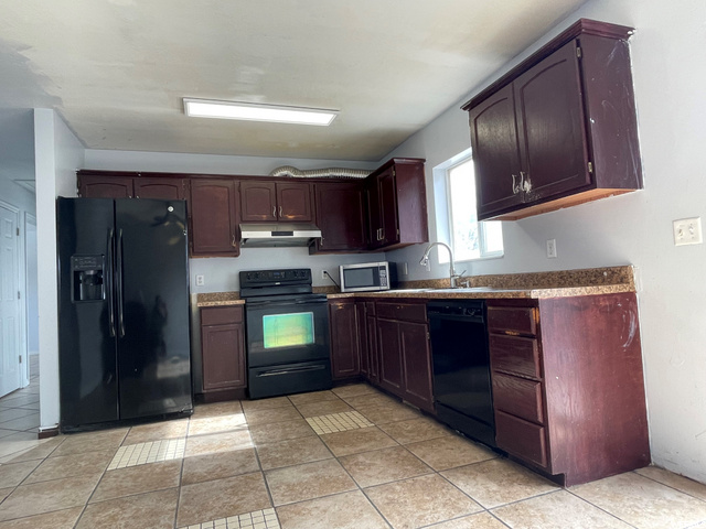 420 E 1150 N, Logan, UT 84341 — photo 4