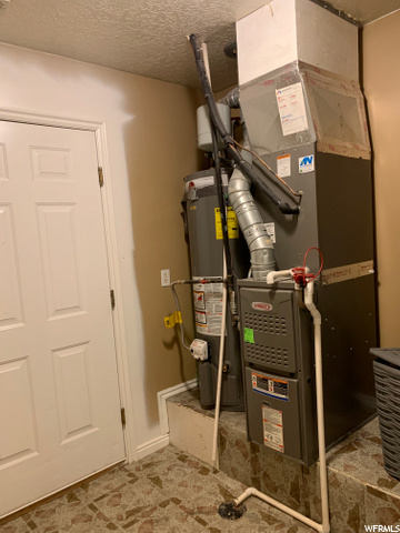 laundry/utility room