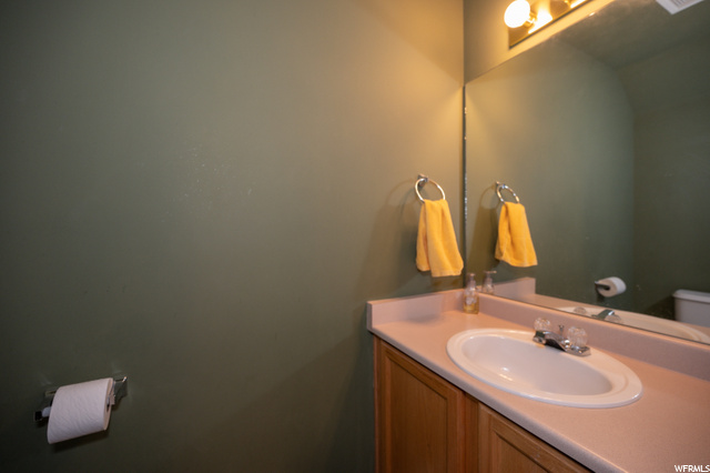 1/2 Bathroom