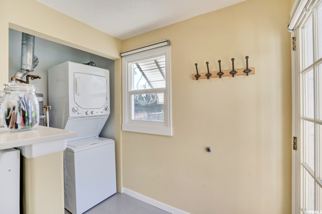 199 E 8760 S, Sandy, UT 84070 — photo 8