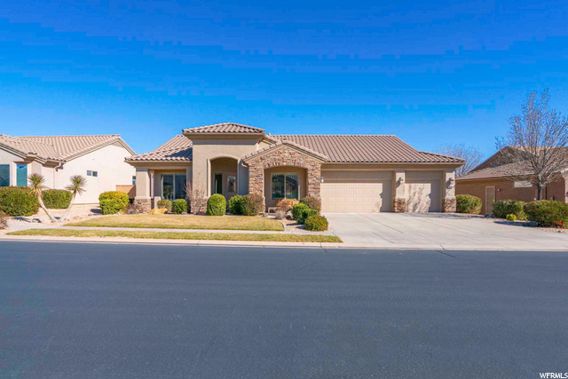 4643 S Chasing Light Dr, St. George, UT 84790
