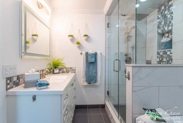 Master bath shower/sink