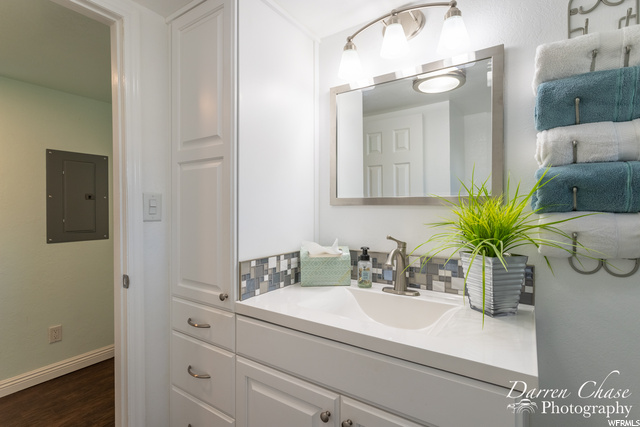 2nd bathroom