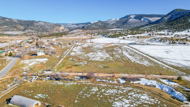 806 E Canyon Rd, Mayfield, UT 84643 — photo 10