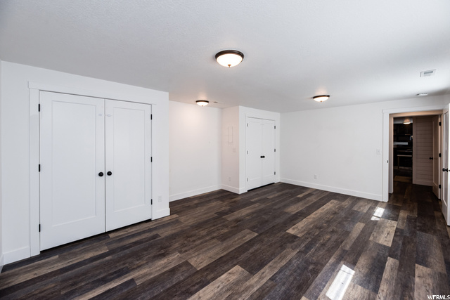 huge bonus room (media room, home school, craft?)