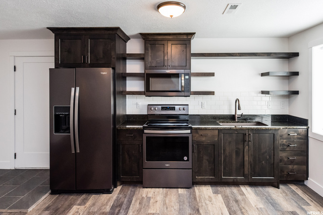 basement kitchen