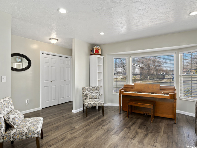 1960 E 2125 N, Layton, UT 84040 — photo 4