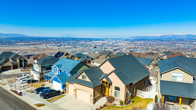 243 E Red Leaf Dr, Draper, UT 84020 — photo 2
