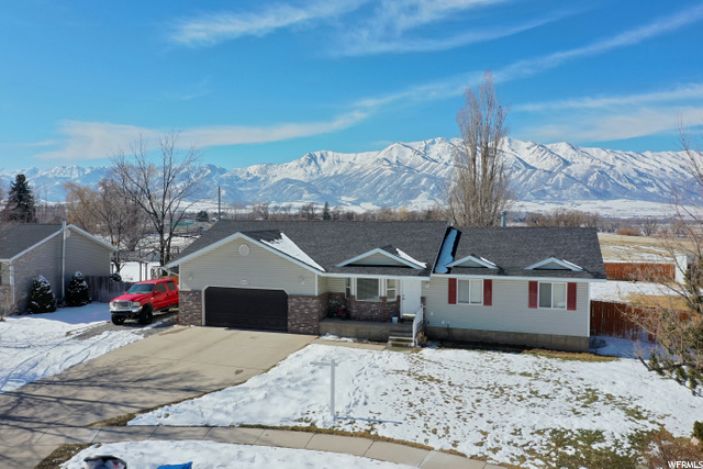335 N 1090 W, Hyrum, UT 84319 — photo 3