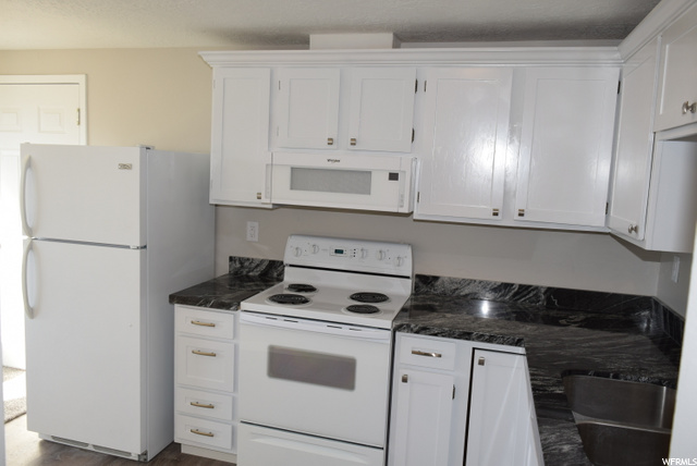 49 B St, Helper, UT 84526 — photo 8
