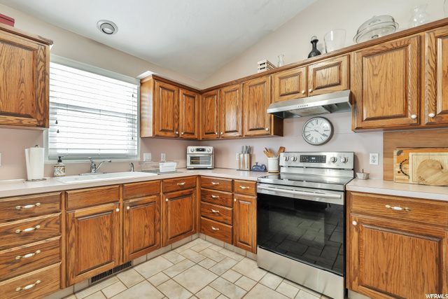 412 S Pitford Dr, Centerville, UT 84014 — photo 5