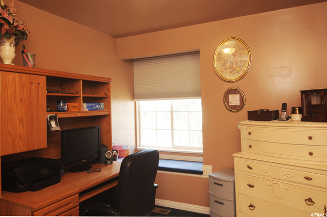 4726 S 3300 W, Roy, UT 84067 — photo 12