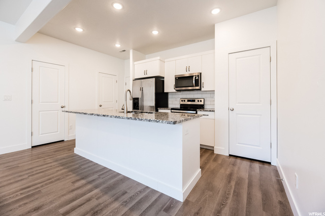 335 S 1540 E, Hyrum, UT 84319 — photo 12