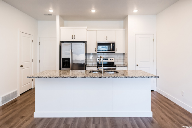 335 S 1540 E, Hyrum, UT 84319 — photo 10