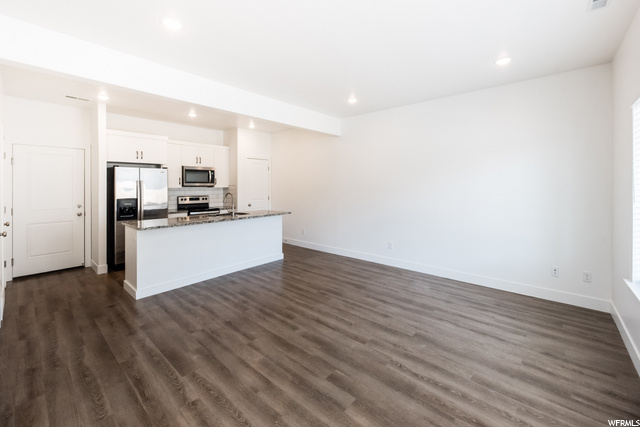 335 S 1540 E, Hyrum, UT 84319 — photo 6