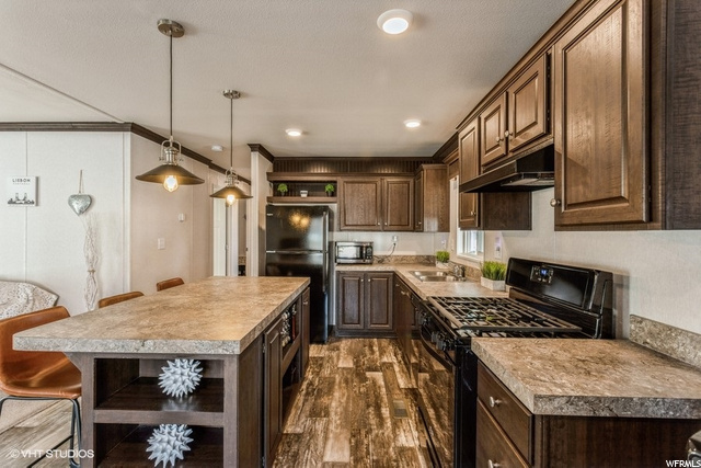 216 Engstrom, Layton, UT 84041 — photo 3