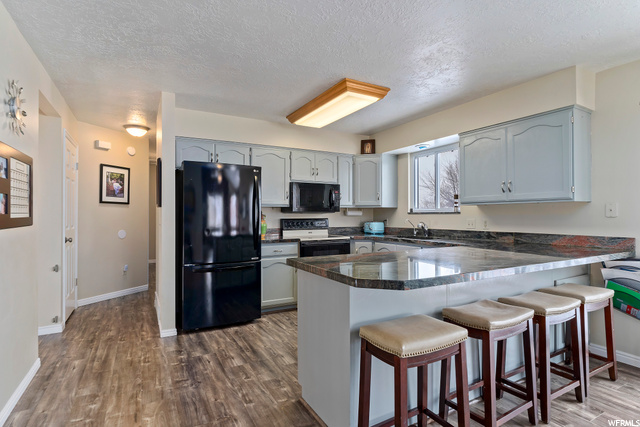 296 W 1375 N, Centerville, UT 84014 — photo 4
