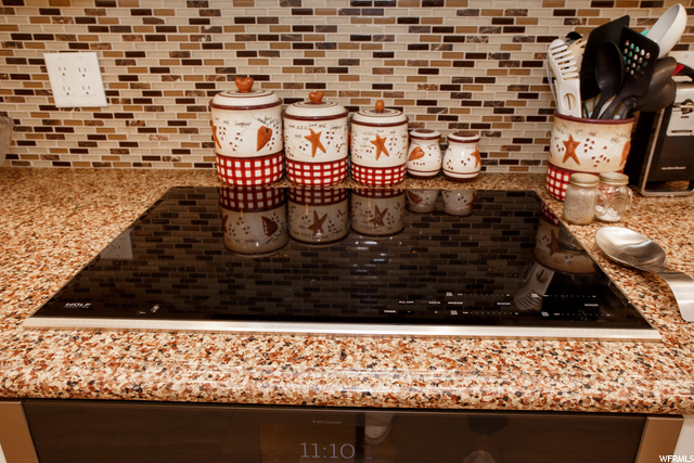 130 W Pheasantbrook Dr, Centerville, UT 84014 — photo 8