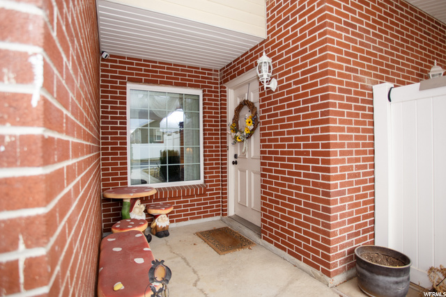 130 W Pheasantbrook Dr, Centerville, UT 84014 — photo 2