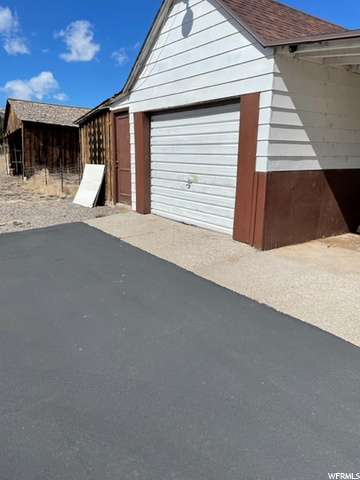 415 N Main St, Junction, UT 84740 — photo 3