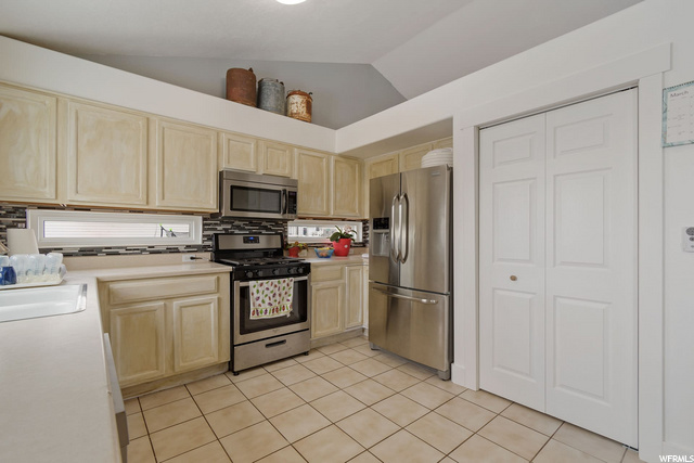 419 E 700 N, Tooele, UT 84074 — photo 2