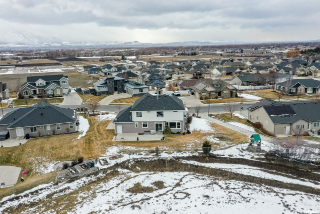 610 S 330 W, Providence, UT 84332 — photo 4