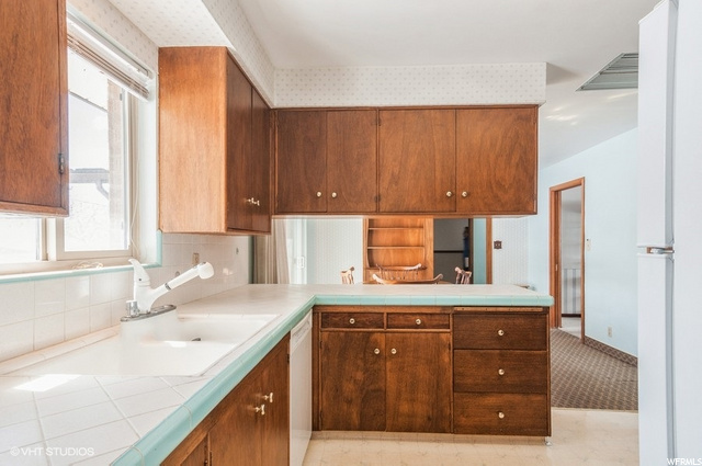 1006 E Center St, Bountiful, UT 84010 — photo 8
