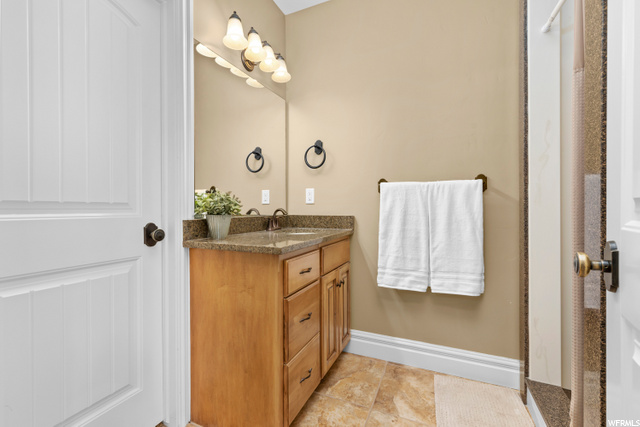 Basement Ensuite Room #1