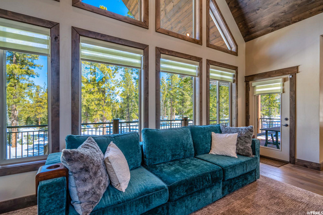 Floor to Ceiling Windows