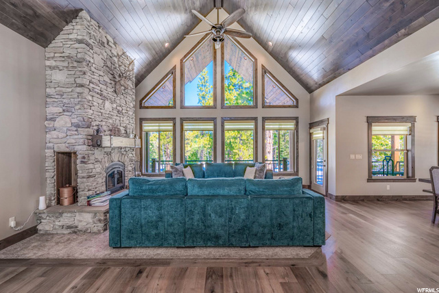 Floor to Ceiling Windows