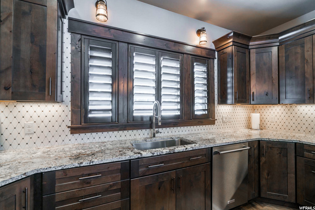 Plenty of Cabinets