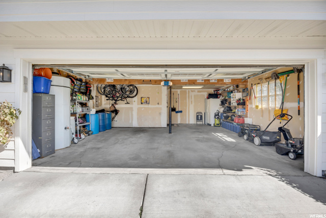 2 Car Garage
