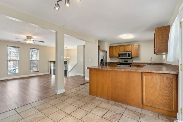 858 W 2600 N, Clinton, UT 84015 — photo 7