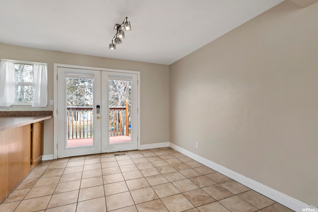 858 W 2600 N, Clinton, UT 84015 — photo 8