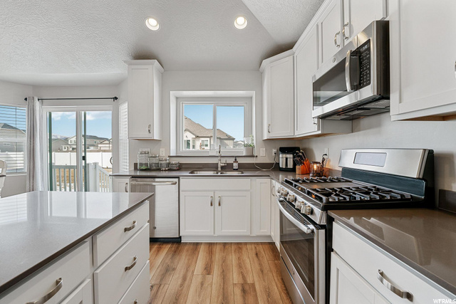 1609 E Lowe Peak Dr, Eagle Mountain, UT 84005 — photo 12