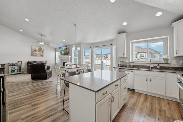 1609 E Lowe Peak Dr, Eagle Mountain, UT 84005 — photo 11