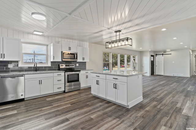 5564 S 2425 W, Roy, UT 84067 — photo 12