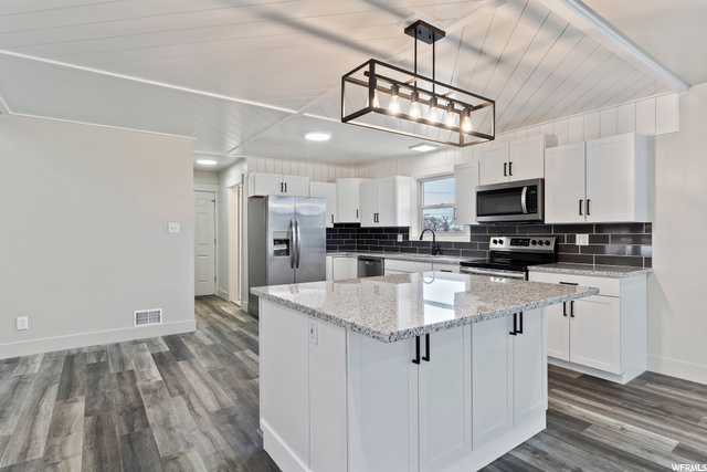 5564 S 2425 W, Roy, UT 84067 — photo 8